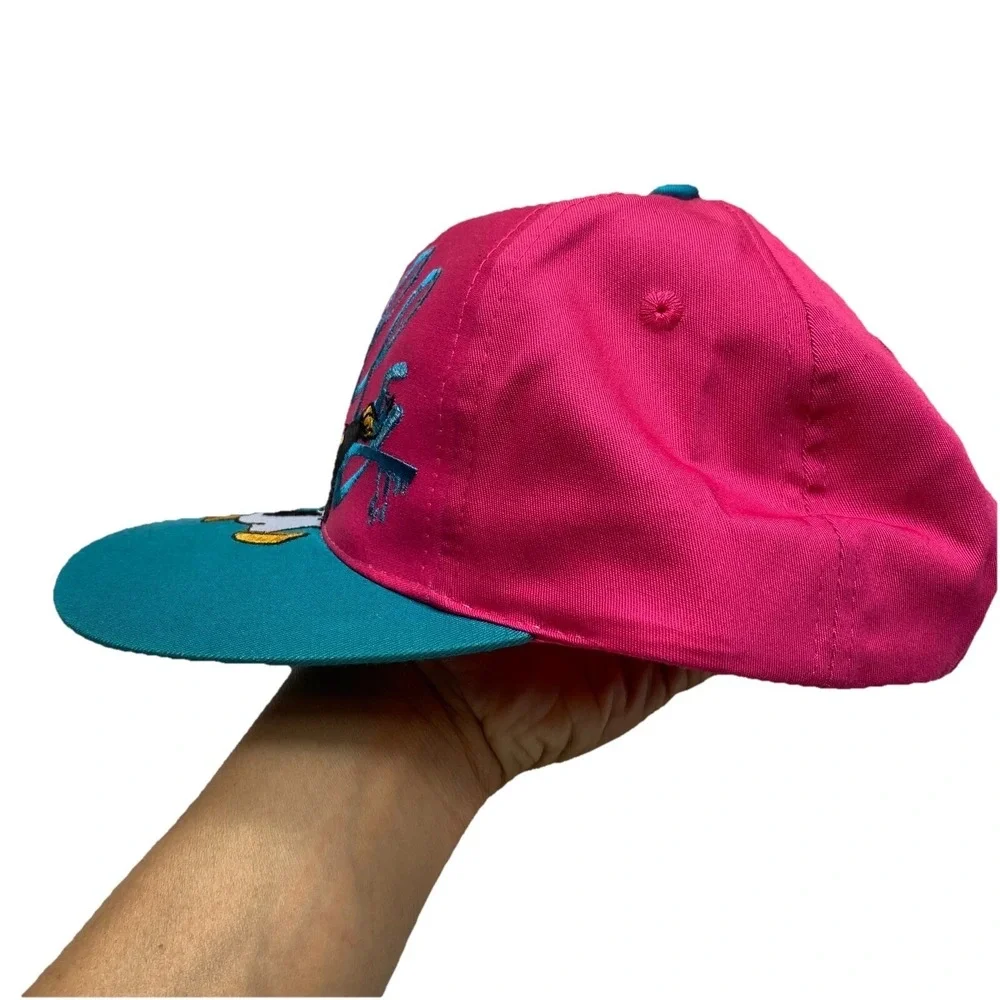 VINTAGE Universal Studios Chilly Whilly Snapback Hat Cap RARE 1995 NEW